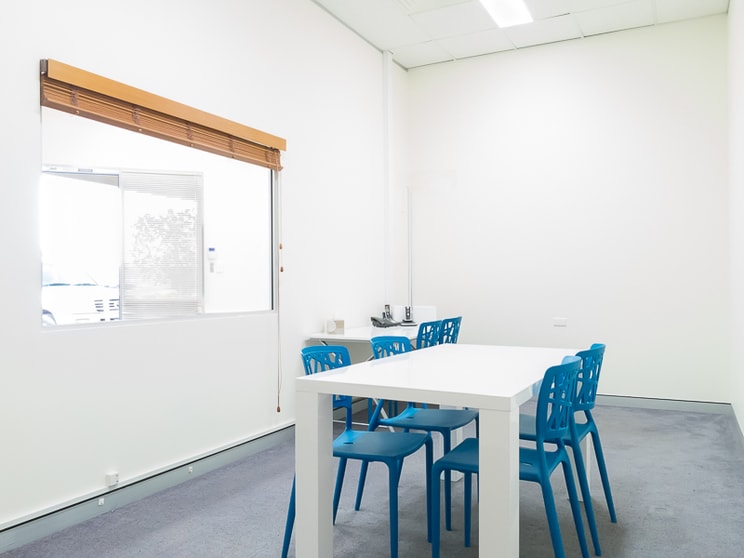 Click to view all images 3/10 Gladstone Road Castle Hill NSW 2154 - Image 3