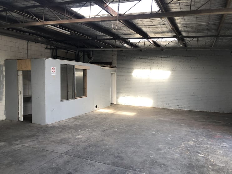 8/35 Power Road Bayswater VIC 3153 - Image 3
