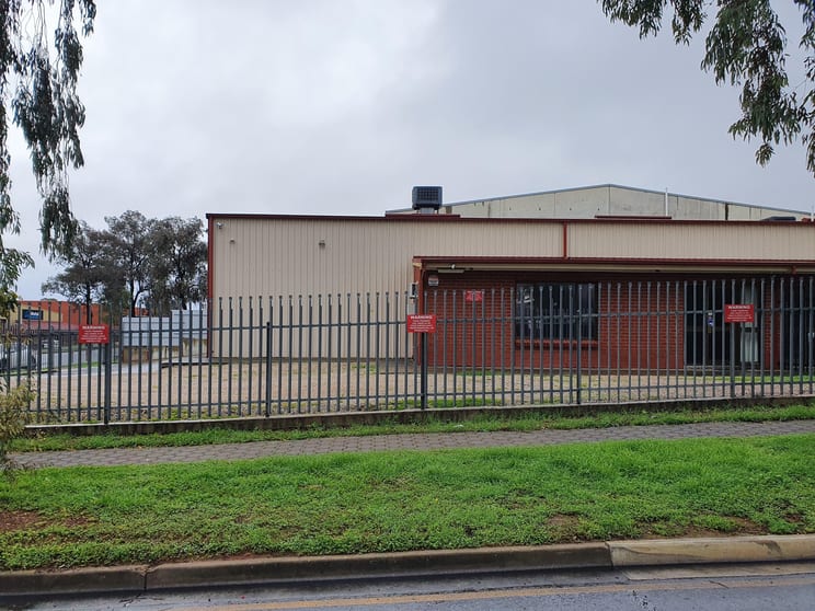 Click to view all images 2/1 Lush Road Pooraka SA 5095 - Image 1