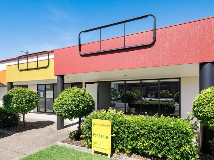 Click to view all images 3/35 Merrigal Road Port Macquarie NSW 2444 - Image 1