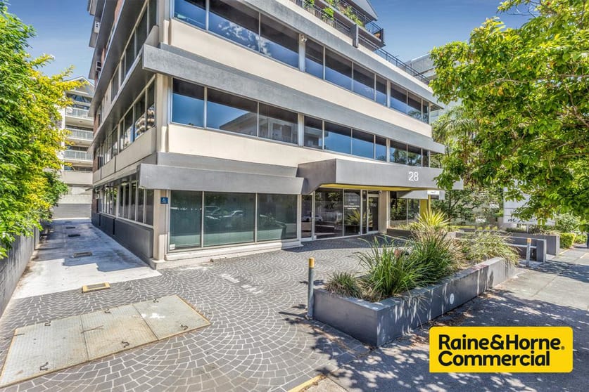 Click to view all images 1/28 Fortescue Street Spring Hill QLD 4000 - Image 2