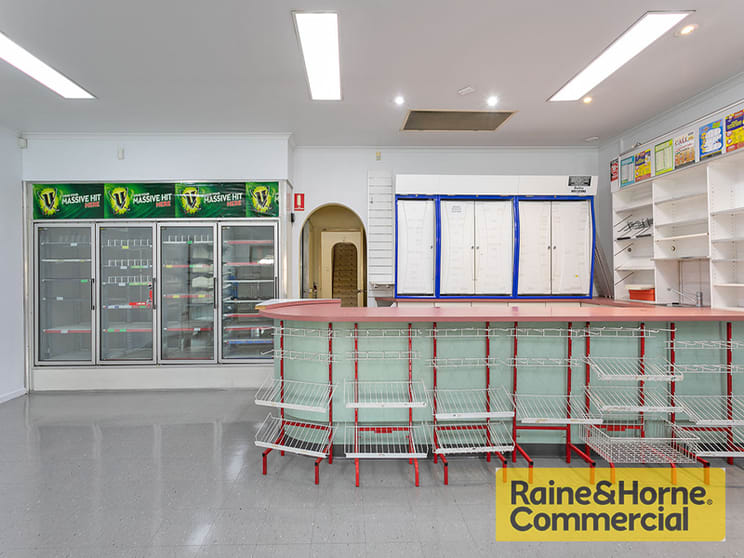 Click to view all images 72 Stafford Road Stafford QLD 4053 - Image 3