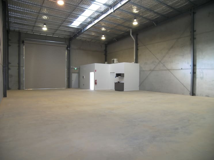 Click to view all images 13B Roanoak Court East Bendigo VIC 3550 - Image 3