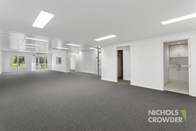 61A/1140 Nepean Highway Mornington VIC 3931 - Image 2
