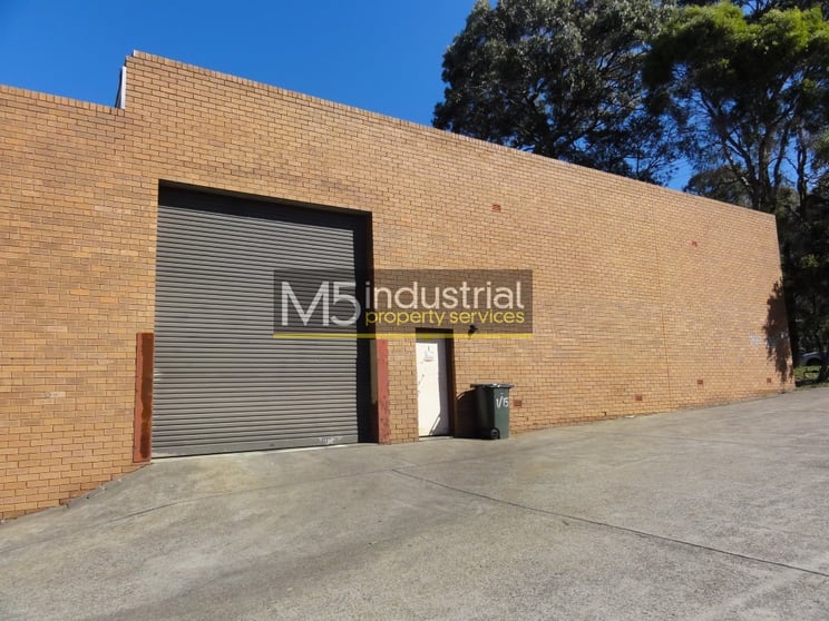 Click to view all images 5/15 Lorraine Street Peakhurst NSW 2210 - Image 2
