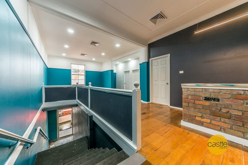 Click to view all images 3/126 Darby Street Cooks Hill NSW 2300 - Image 2