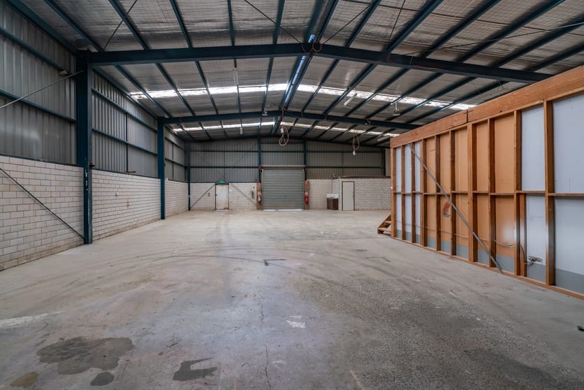 Click to view all images 18 MacBeth St Braeside VIC 3195 - Image 3