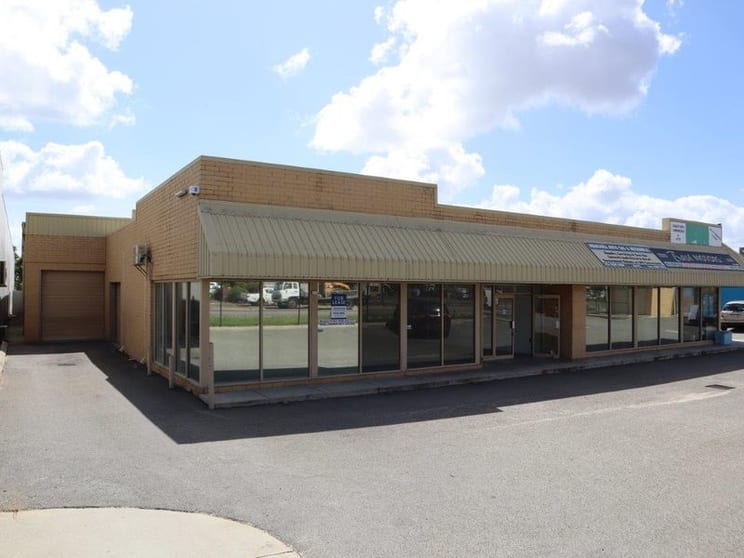 Click to view all images Unit 1/77 Buckingham Drive Wangara WA 6065 - Image 2