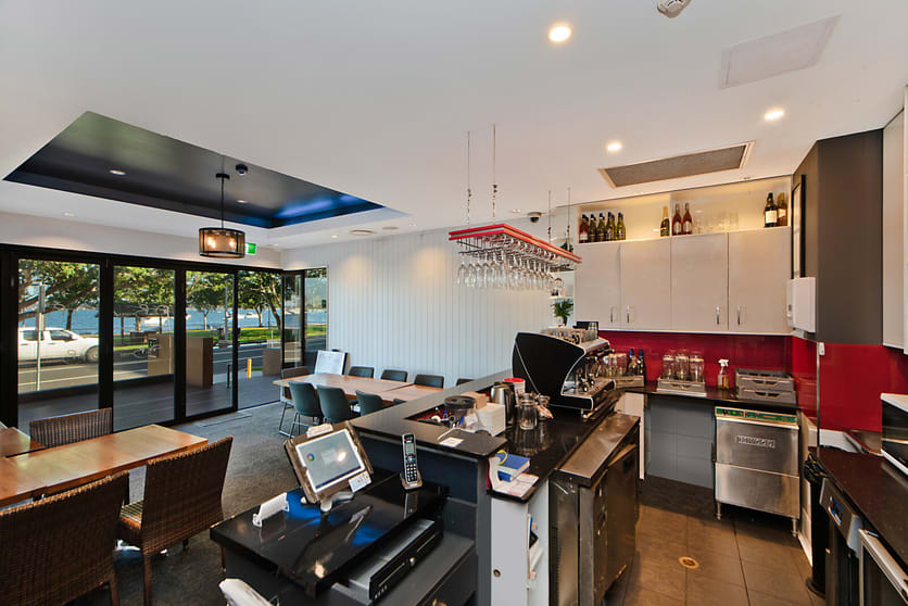 Click to view all images Unit 13, 54-56 Brooks Parade Belmont NSW 2280 - Image 2