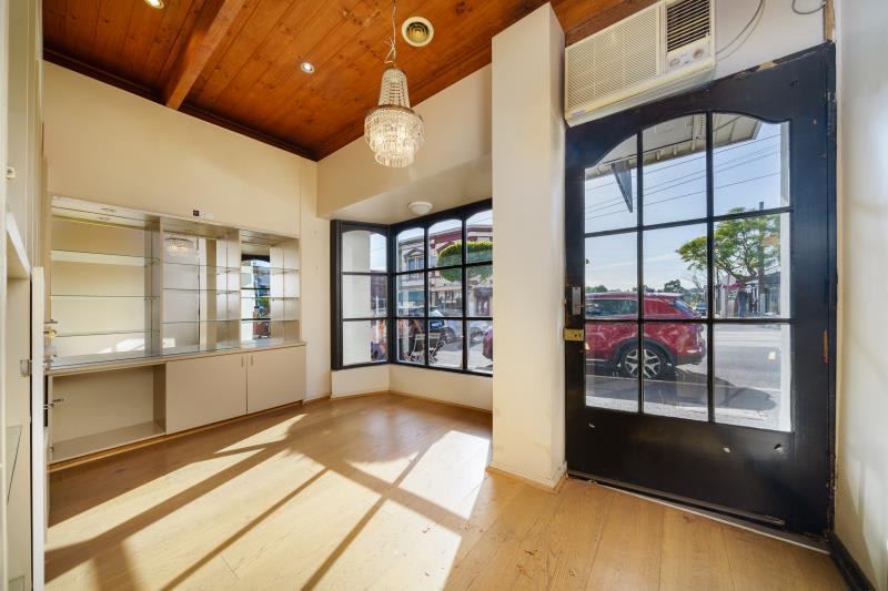 Click to view all images 82 Burwood Road, Hawthorn/82 Burwood Road Hawthorn VIC 3122 - Image 3