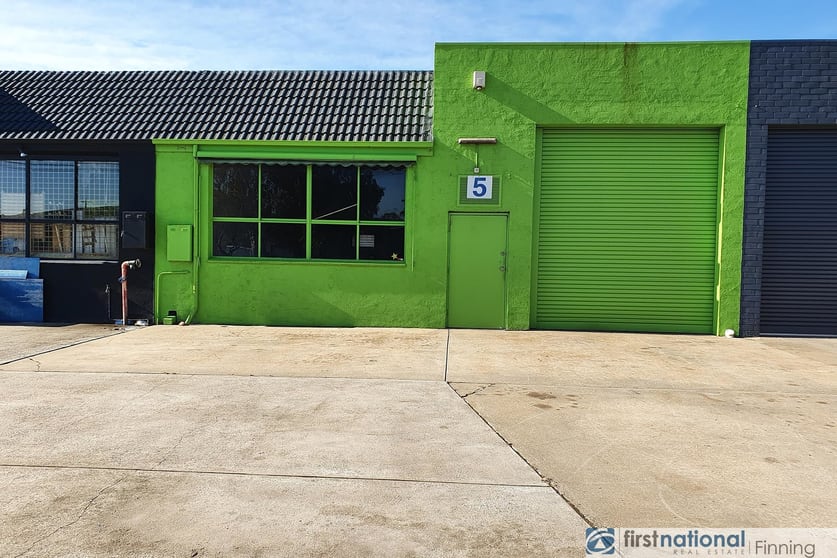 Click to view all images 5 Cooper Court Cranbourne VIC 3977 - Image 2