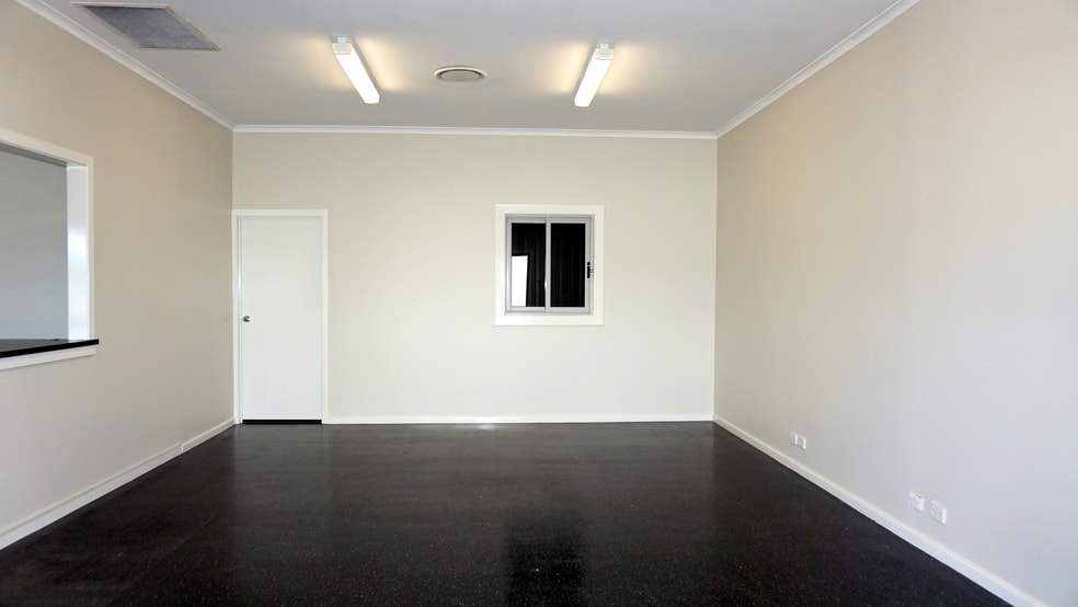 Click to view all images 4 Rosedale Close Singleton NSW 2330 - Image 3