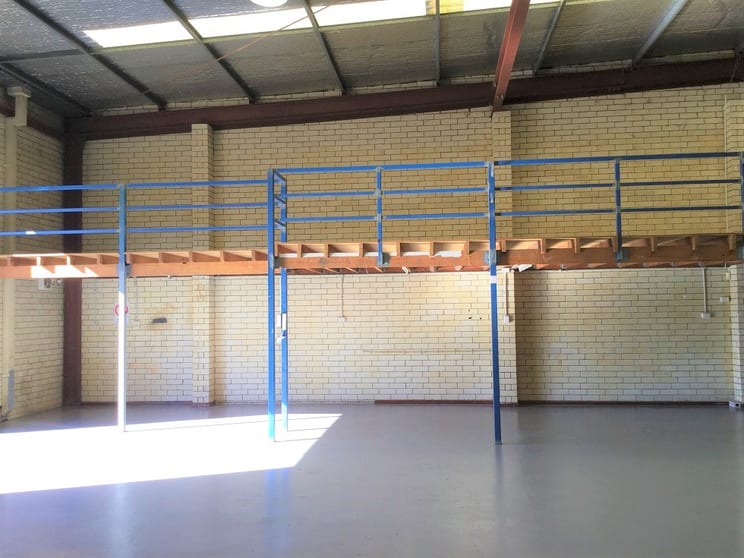 2/106-108 Kurnall Road Welshpool WA 6106 - Image 3