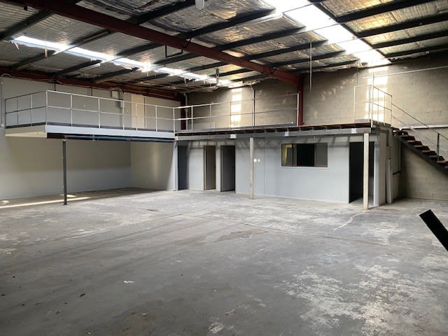 Click to view all images 2/27 Smith Street Capalaba QLD 4157 - Image 3