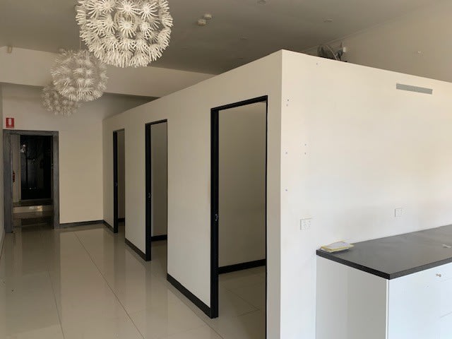 Click to view all images 323 Bay Street Port Melbourne VIC 3207 - Image 3