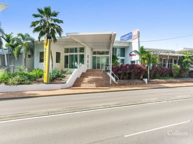 Click to view all images 2/382 Sturt Street Townsville City QLD 4810 - Image 1