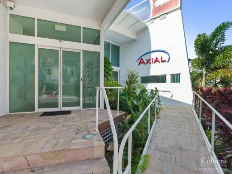 Click to view all images 2/382 Sturt Street Townsville City QLD 4810 - Image 3
