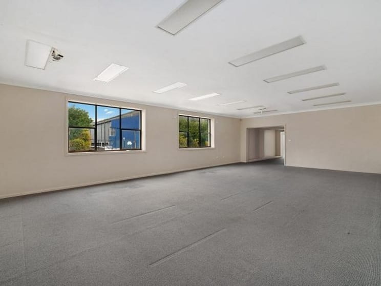 21 Railway Street Wickham NSW 2293 - Image 2