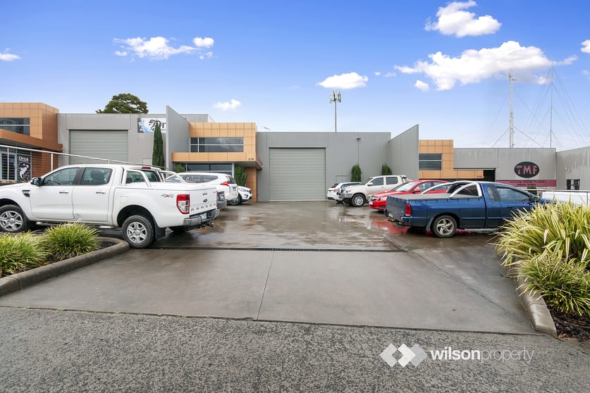 2/15 Phoenix Street Warragul VIC 3820 - Image 3