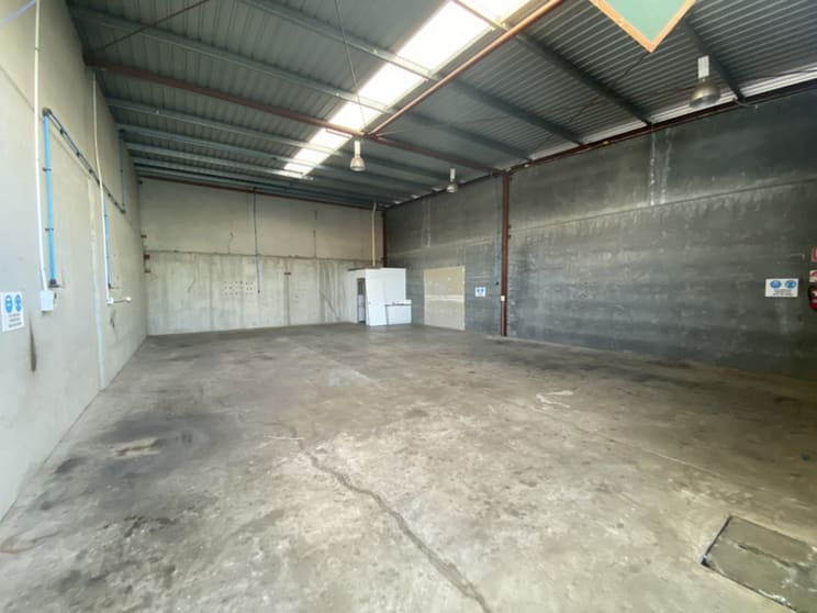 8/4 Pinacle Street Brendale QLD 4500 - Image 2