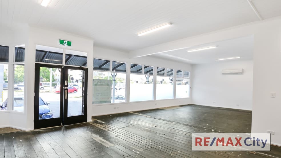 Click to view all images 289 Shafston Avenue Kangaroo Point QLD 4169 - Image 3