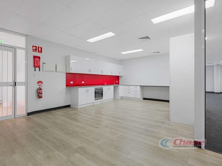 Click to view all images 27 Mayneview Street Milton QLD 4064 - Image 3