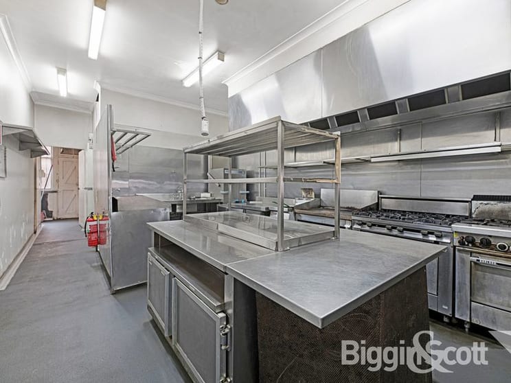 Click to view all images 300 Clarendon Street South Melbourne VIC 3205 - Image 3