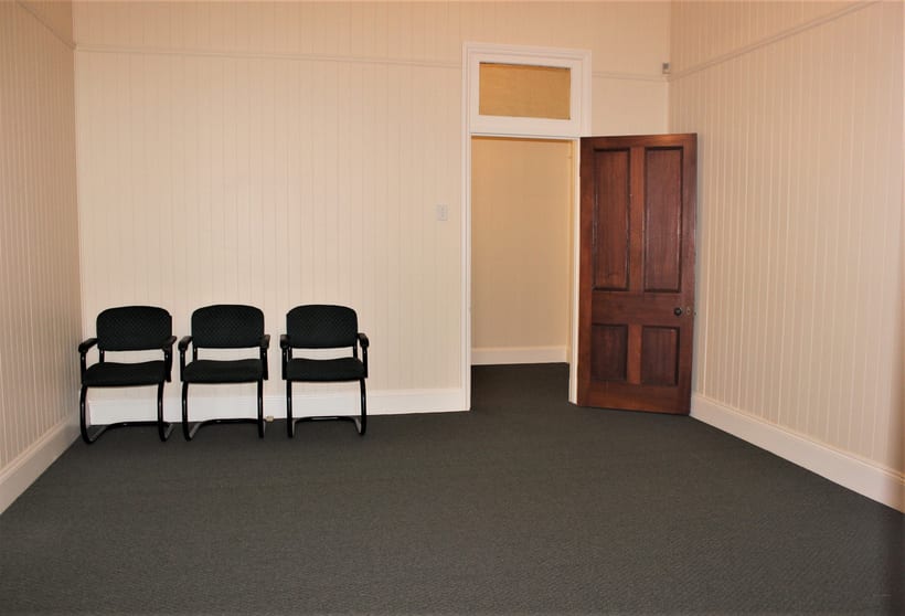Click to view all images 327A Margaret Street Toowoomba QLD 4350 - Image 3