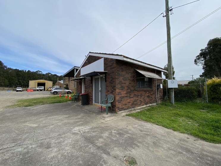 Click to view all images 7 Carbine Close Maryland NSW 2287 - Image 3