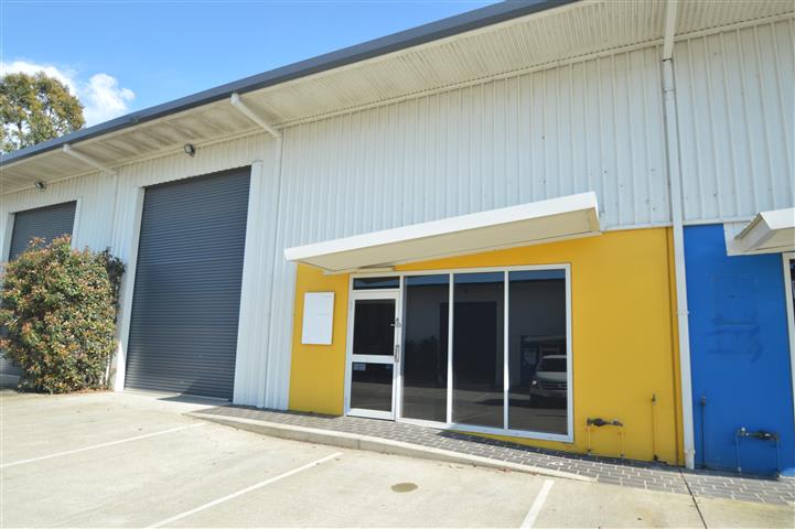 2/30 Shipley Drive Rutherford NSW 2320 - Image 1