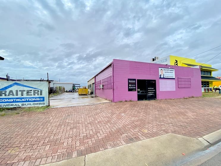 Click to view all images 90 Duckworth Street Garbutt QLD 4814 - Image 1