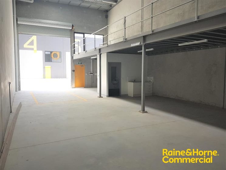 Click to view all images Unit 17/20 Technology Drive Appin NSW 2560 - Image 2
