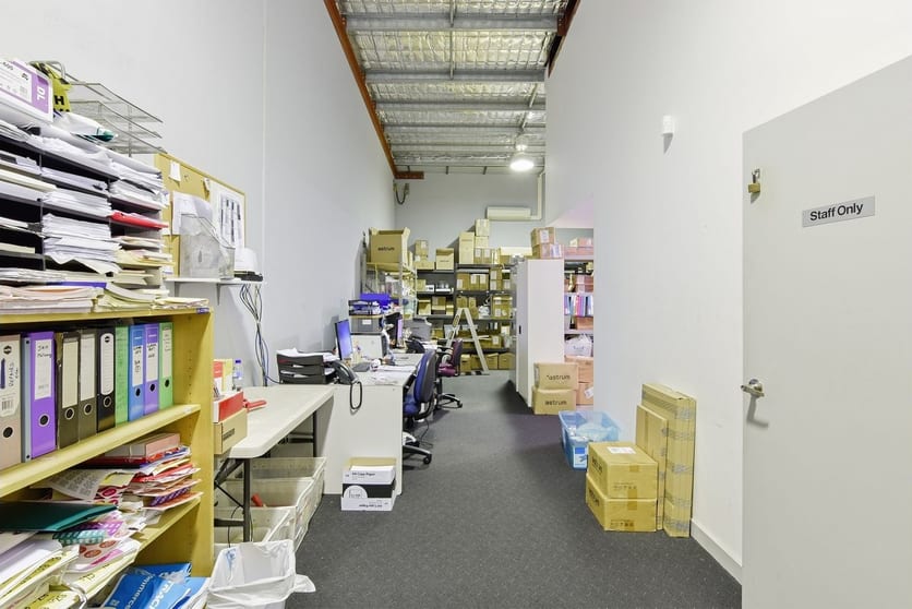 Click to view all images 4/9 Caloundra Road Clarkson WA 6030 - Image 3
