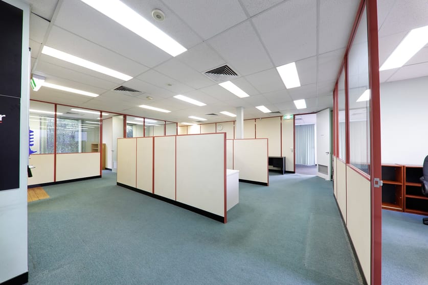 Click to view all images 9 Mosrael Place Rowville VIC 3178 - Image 2