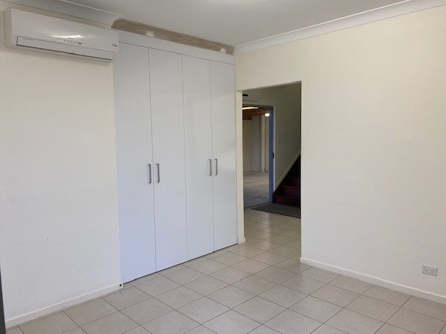 Click to view all images 2/39 Enterprise Street Cleveland QLD 4163 - Image 2