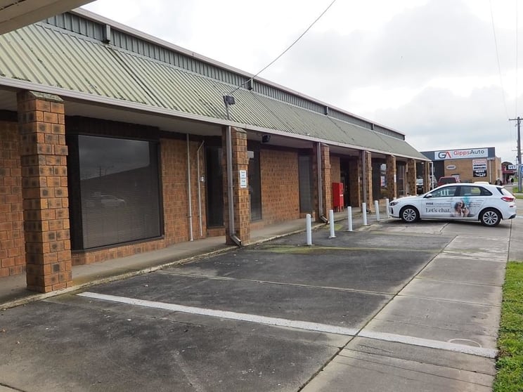 Click to view all images 1 Hoyle Street Morwell VIC 3840 - Image 2