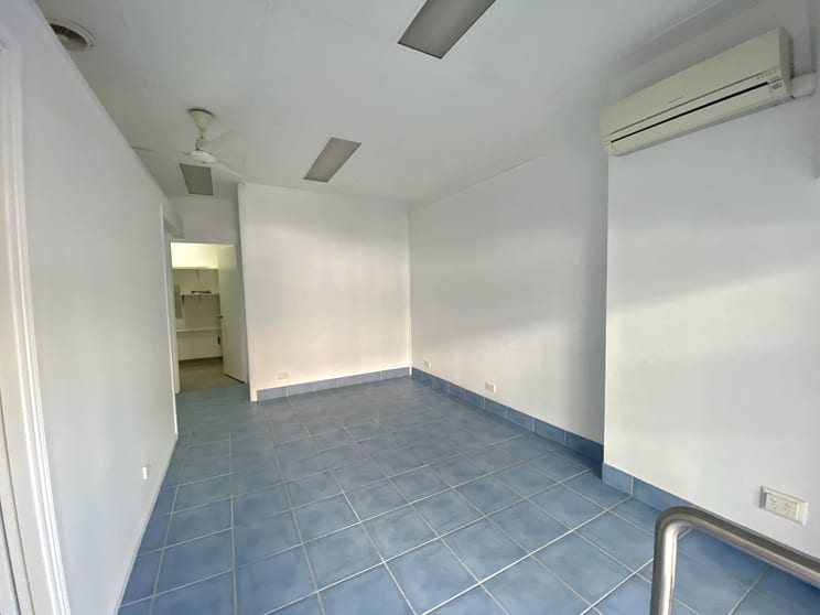 Click to view all images Shop 1B/1 Young Street Southport QLD 4215 - Image 2