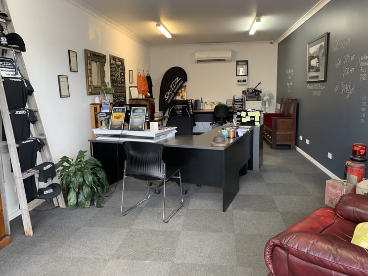 1/30 Rovan Place Bairnsdale VIC 3875 - Image 2
