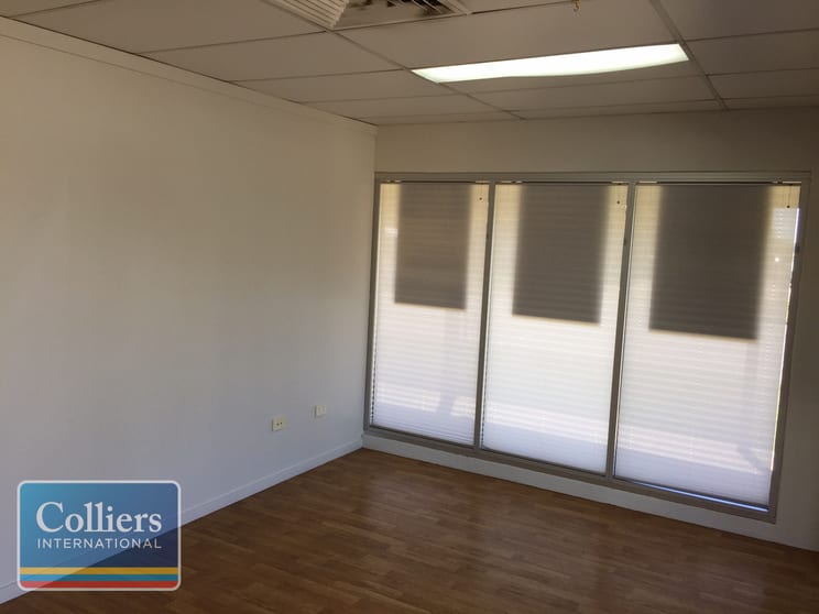Unit 4/46 Hugh Ryan Drive Garbutt QLD 4814 - Image 3