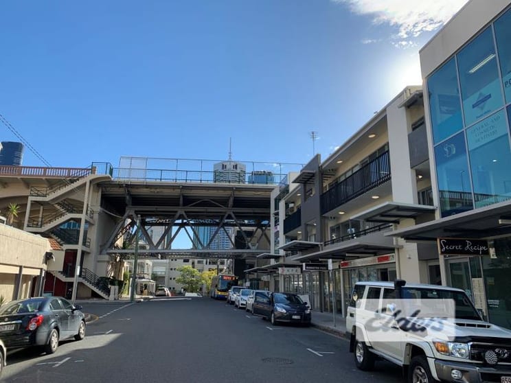 Click to view all images Suite 6/22 Baildon Street Kangaroo Point QLD 4169 - Image 2
