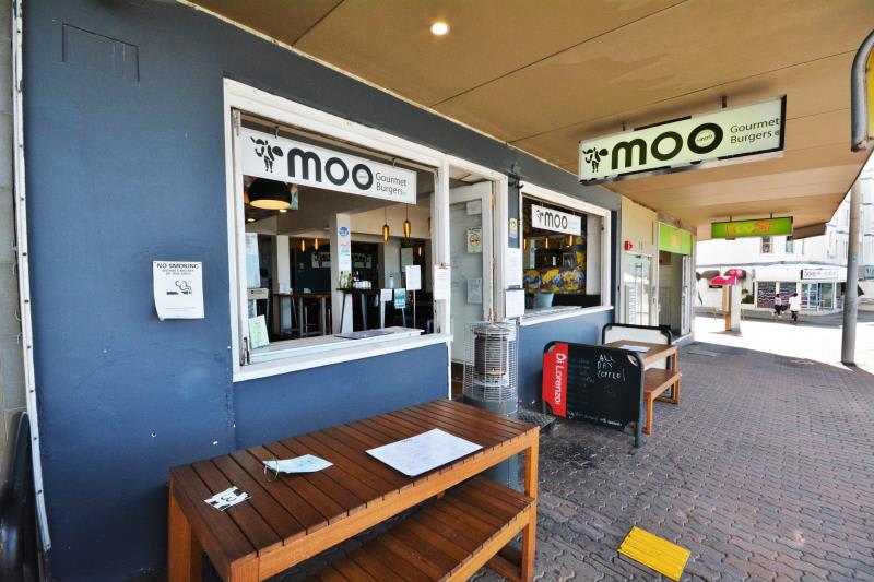 Click to view all images 70A Campbell Parade Bondi Beach NSW 2026 - Image 2