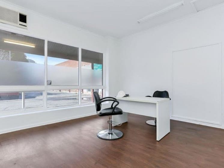 Click to view all images Unit 2/12 Percy Court Adelaide SA 5000 - Image 3