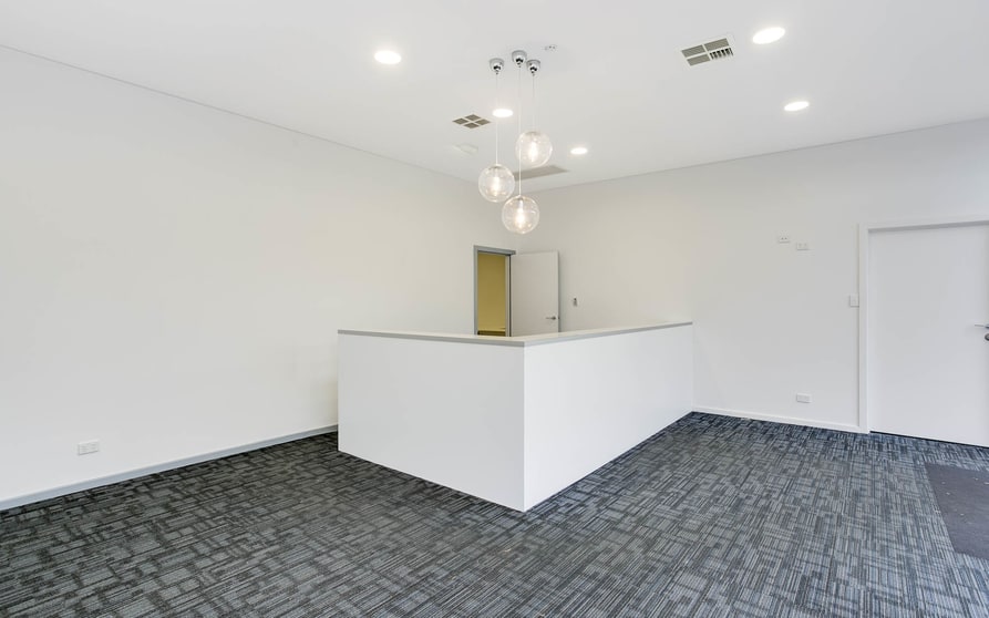 Click to view all images 138 Hindmarsh Road Victor Harbor SA 5211 - Image 2