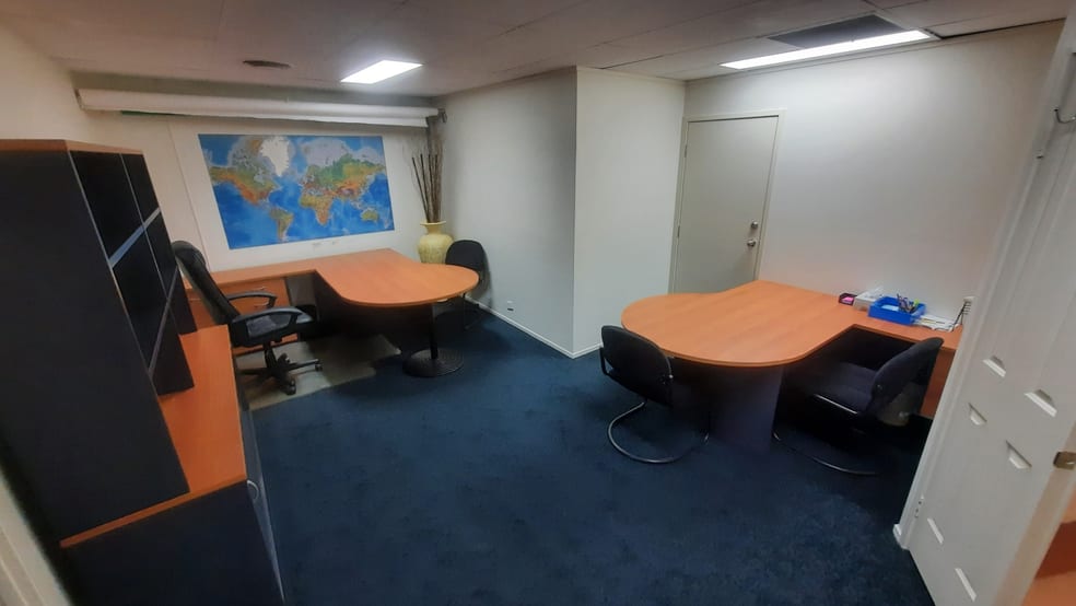 Click to view all images 4/32 The Esplanade Paradise Point QLD 4216 - Image 1