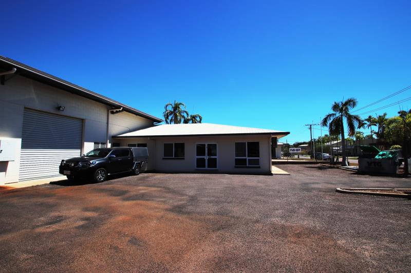 Click to view all images Unit 2/1 Steele Street Winnellie NT 0820 - Image 2