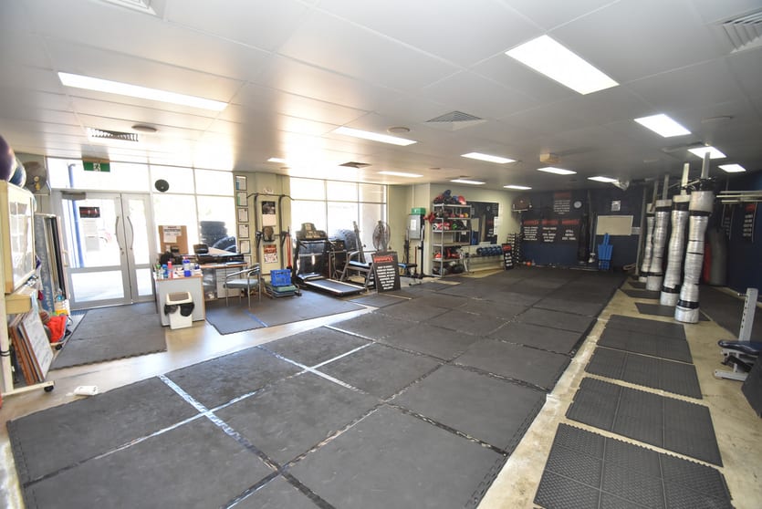 Click to view all images 2/85 Bundock Street Belgian Gardens QLD 4810 - Image 3
