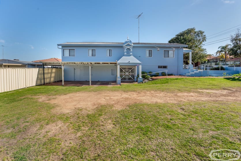 Click to view all images 133 Mandurah Terrace Mandurah WA 6210 - Image 3