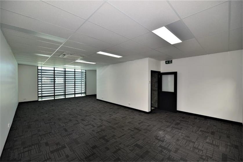 Click to view all images 85 Simcock Ave Spotswood VIC 3015 - Image 2