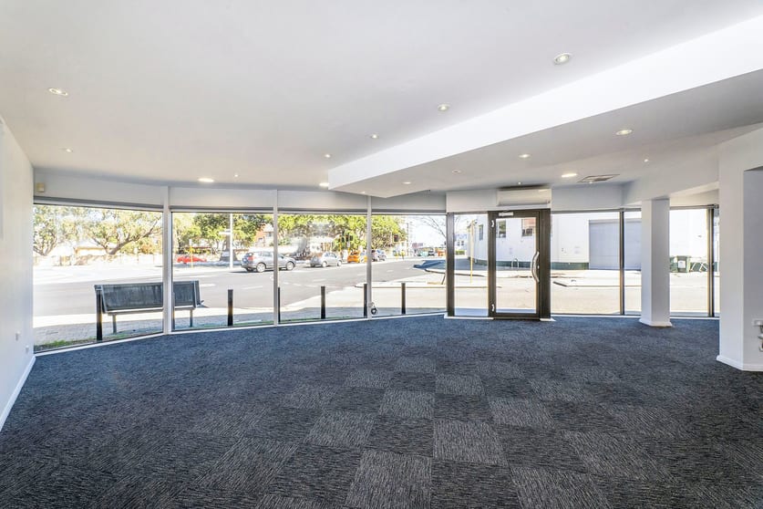 Click to view all images 1/1 Quarry Street Fremantle WA 6160 - Image 2