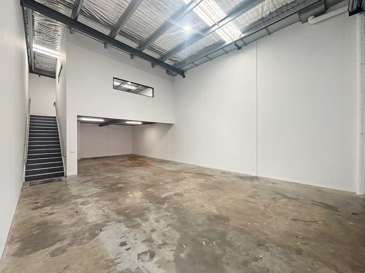 Click to view all images 218 Whitehall Street Yarraville VIC 3013 - Image 3